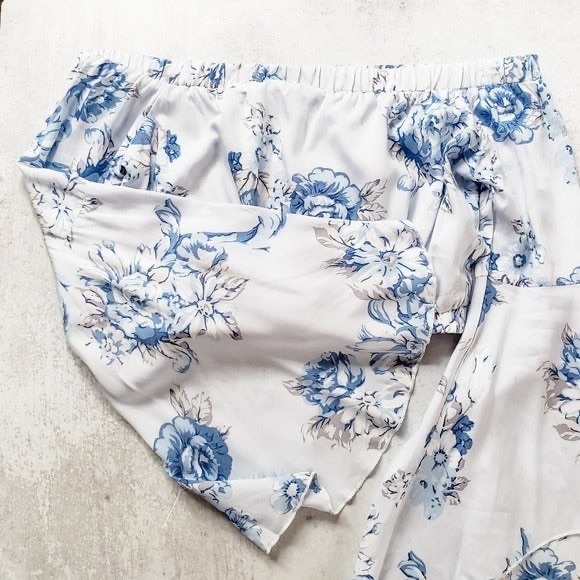 Seek The Label LF Cropped Floral Bell Sleeves Top Revolve XS - Picture 6 of 8